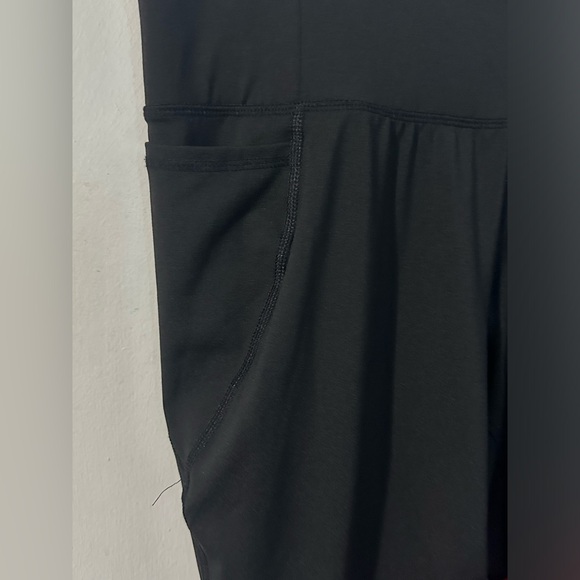 Livi Active Lane Bryant Leggings Capris Black Pink Color Block Mesh - Picture 3 of 4